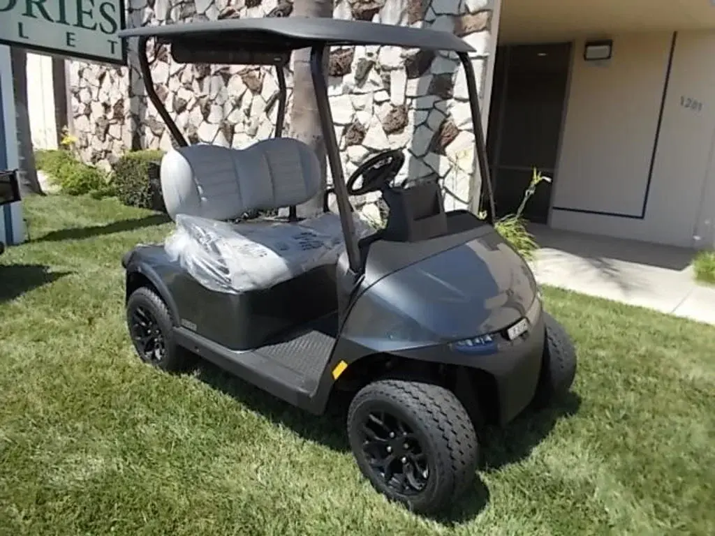 2027 E-Z-GO Freedom ELiTE Lithium photo 1