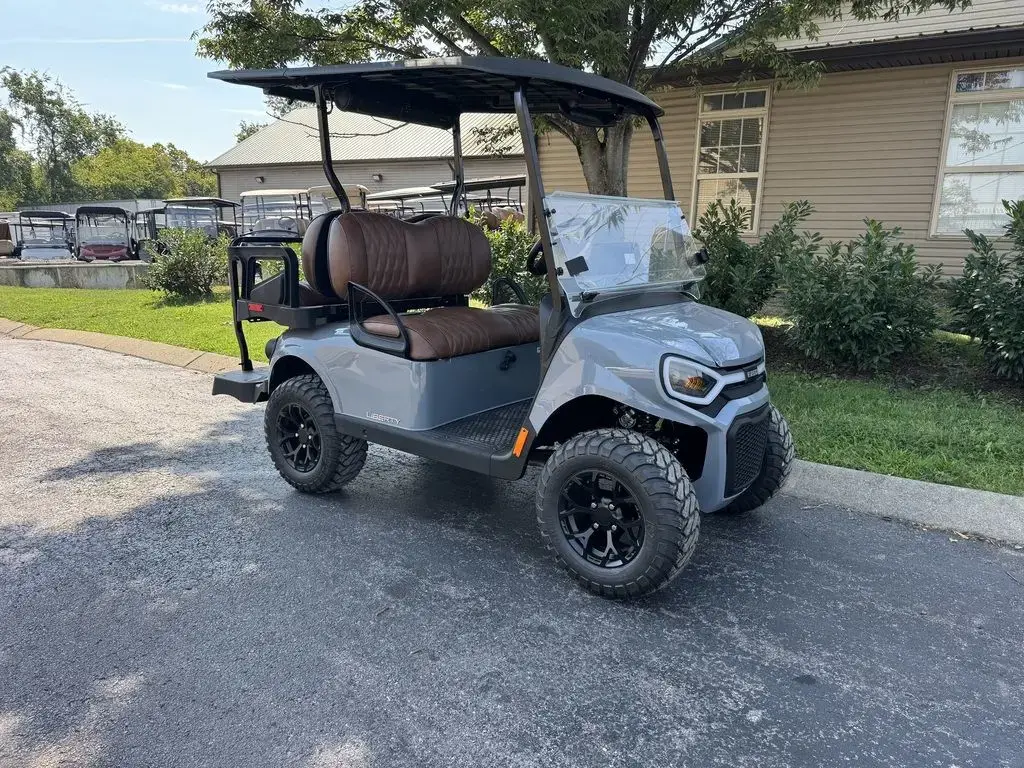 2027 E-Z-GO Liberty photo 1