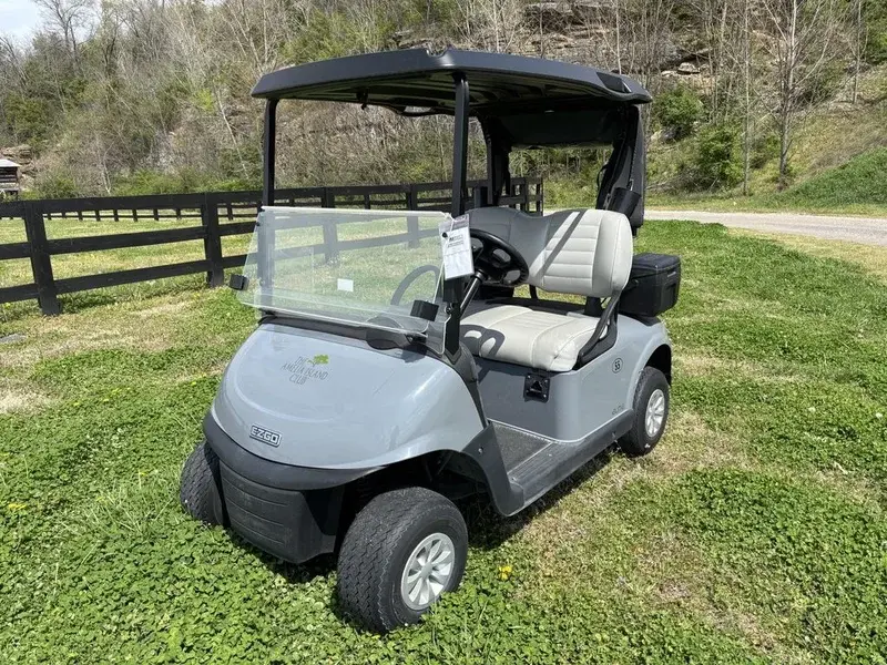 2023 E-Z-GO RXV photo 1