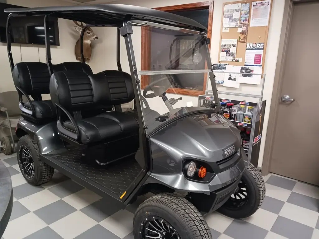2025 E-Z-GO Liberty ELiTE Lithium photo 1