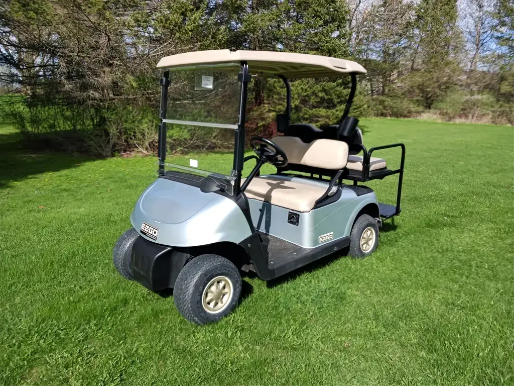 2014 E-Z-GO RXV photo 1