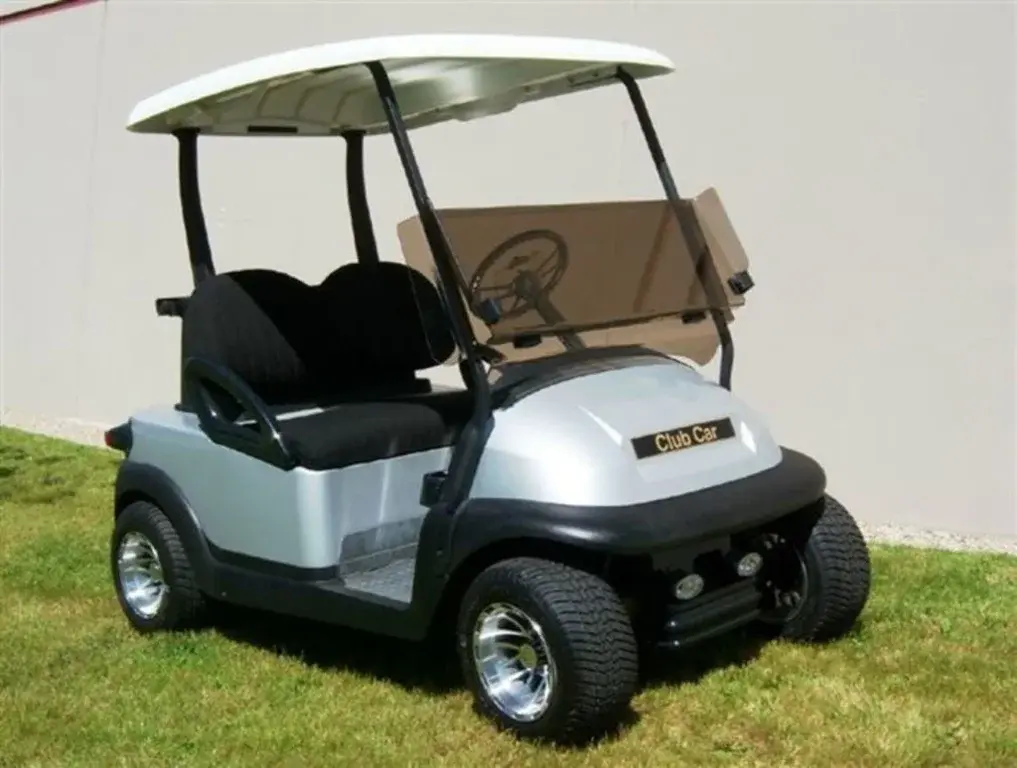 Club Car 2 Seater W/Lights photo 1