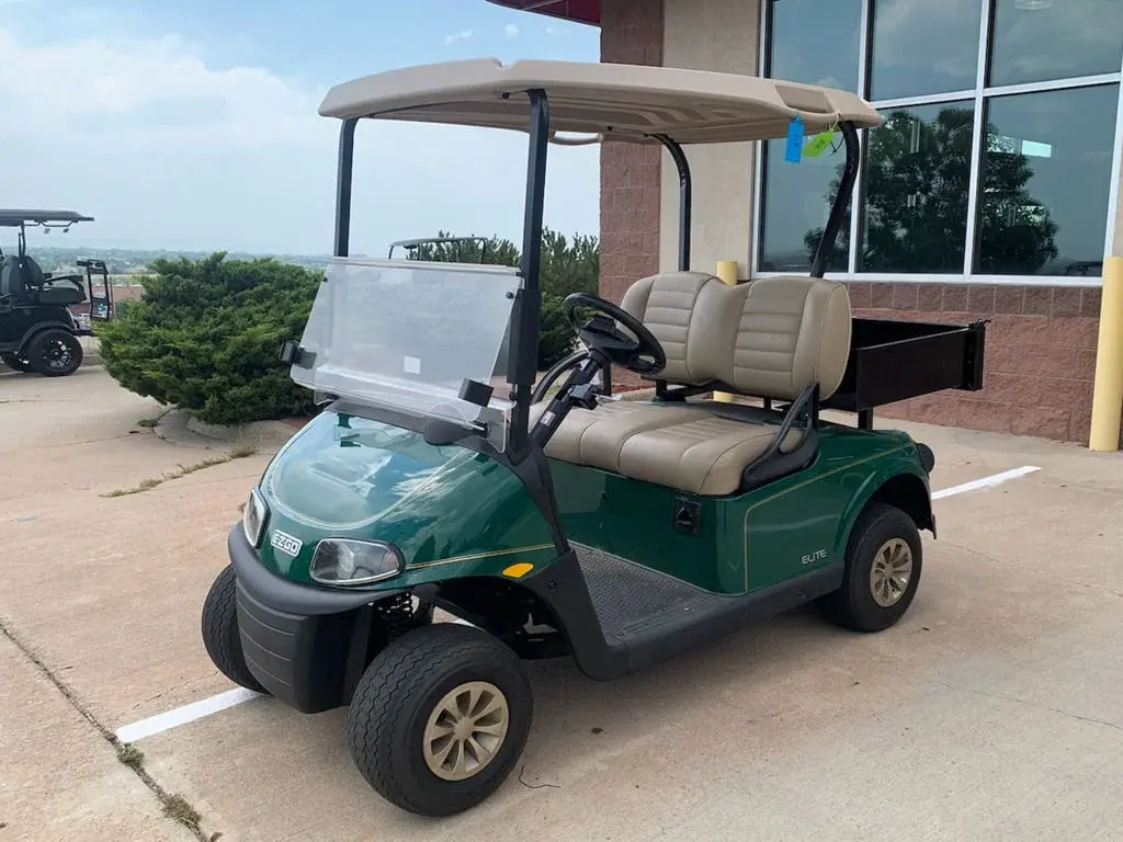 2023 E-Z-GO RXV ELiTE Lithium photo 1