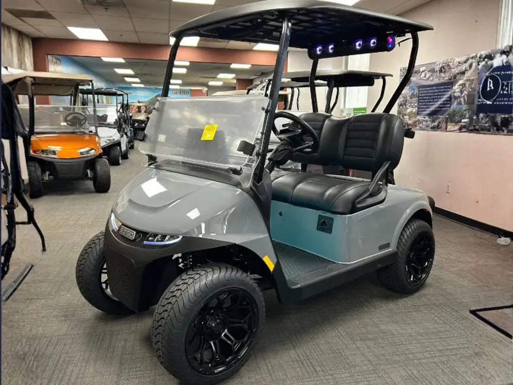 2026 E-Z-GO Freedom photo 1