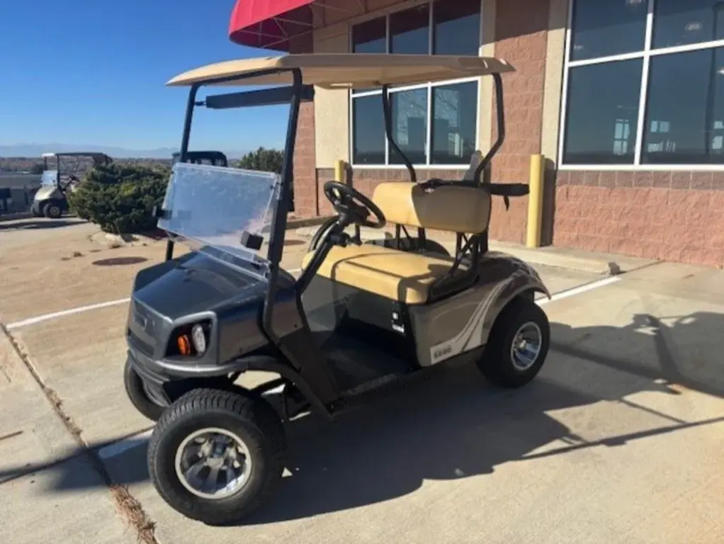 2017 E-Z-GO TXT photo 1