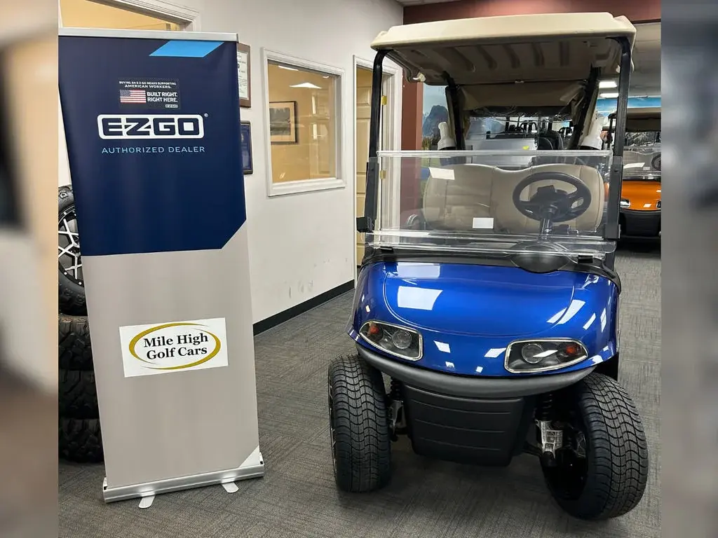 2023 E-Z-GO RXV ELiTE Lithium photo 1
