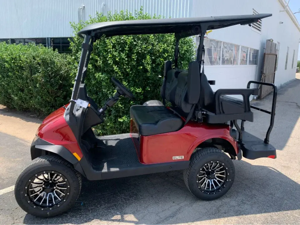 2026 E-Z-GO RXV photo 1