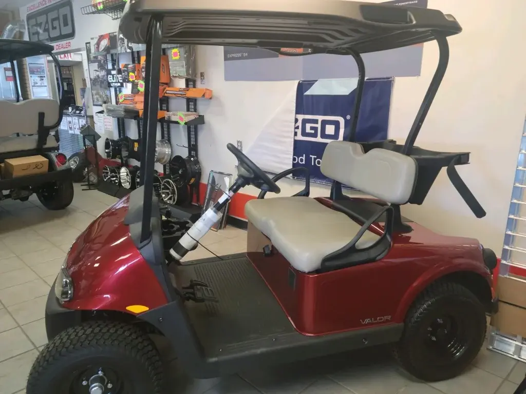 2023 E-Z-GO Valor photo 1