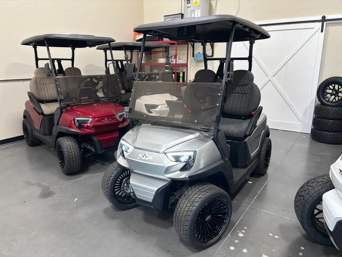 2026 Atlas 2P W105 Carts 2 Passenger With Apple Car Play photo 1