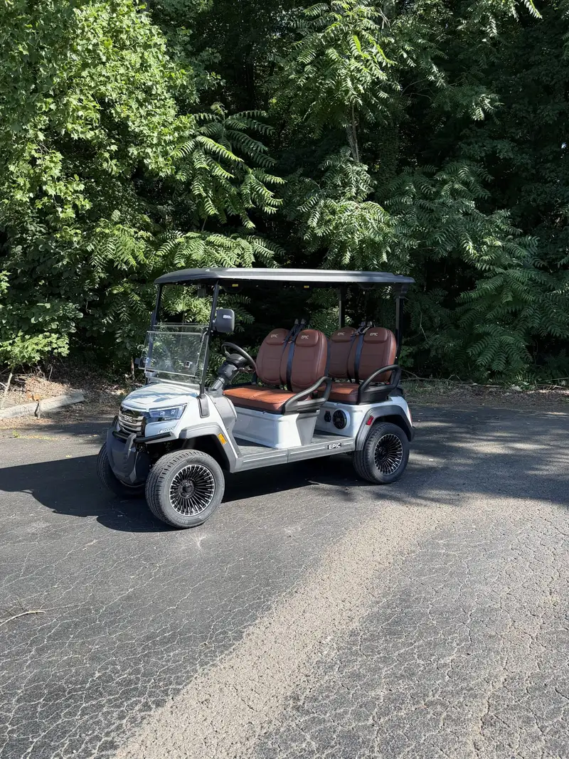 2026 Epic Carts E40FX Wonder White photo 1