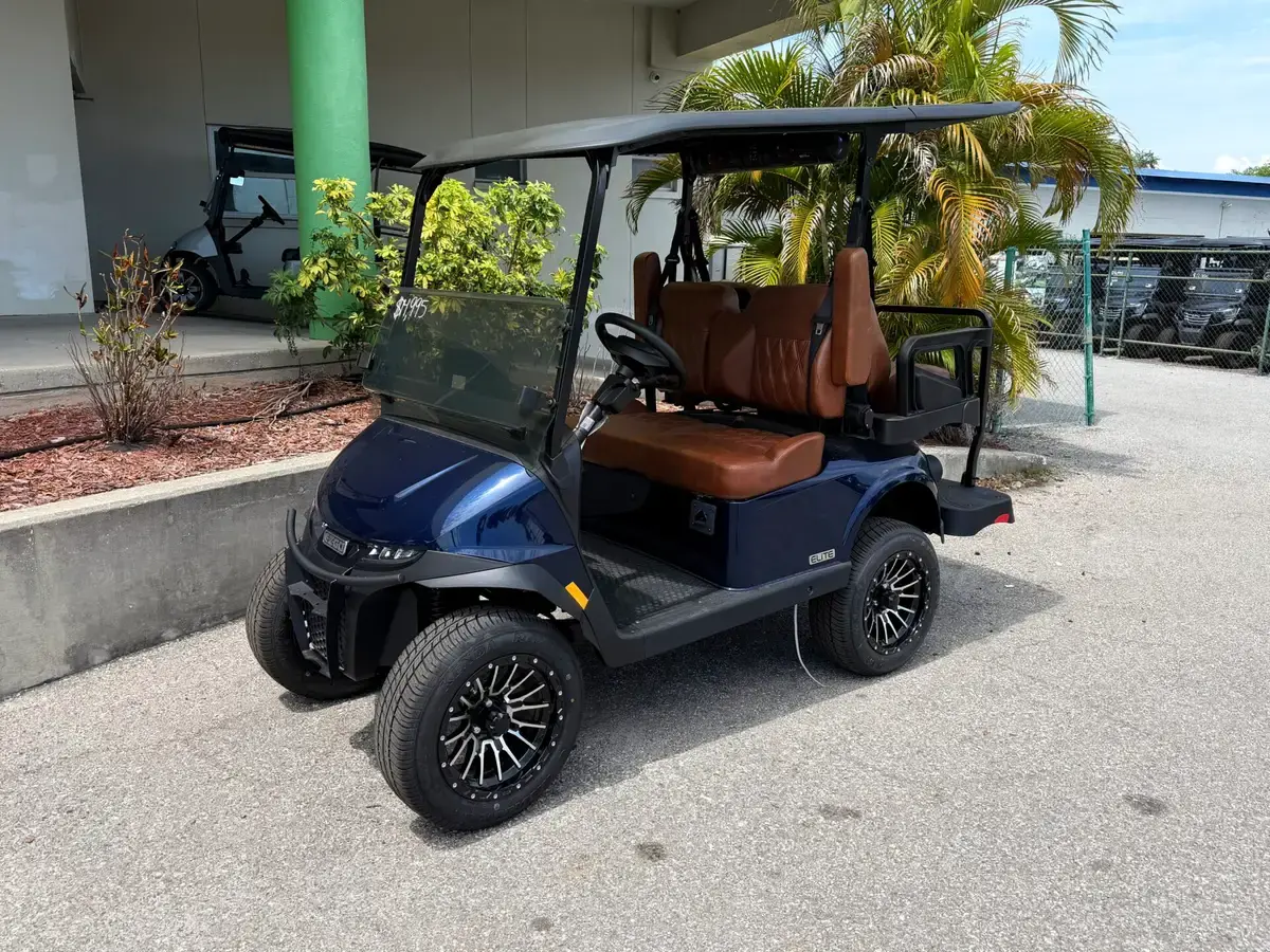 2026 E-Z-GO RXV ELiTE Lithium photo 1