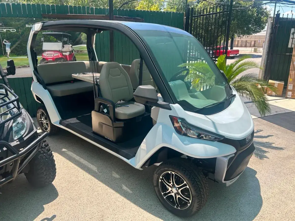 2026 Club Car CRU LSV Lithium photo 1