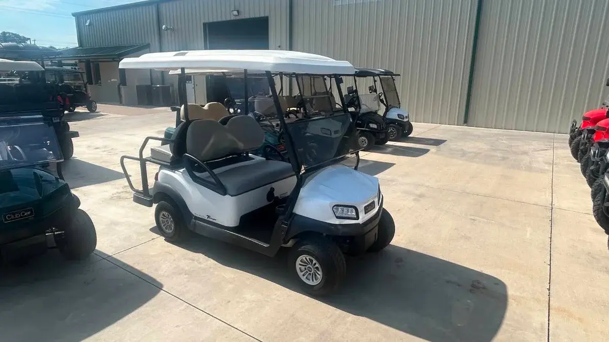2022 Club Car 4 Passenger EFI Gas Tempo photo 1