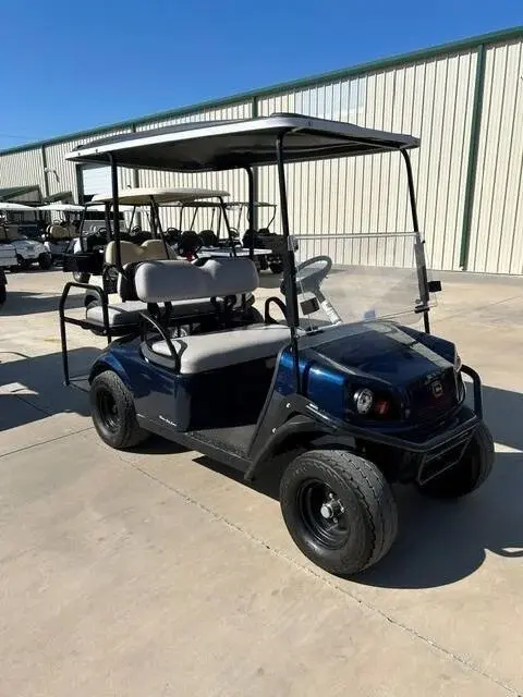 2016 Cushman Shuttle 2+2 photo 1