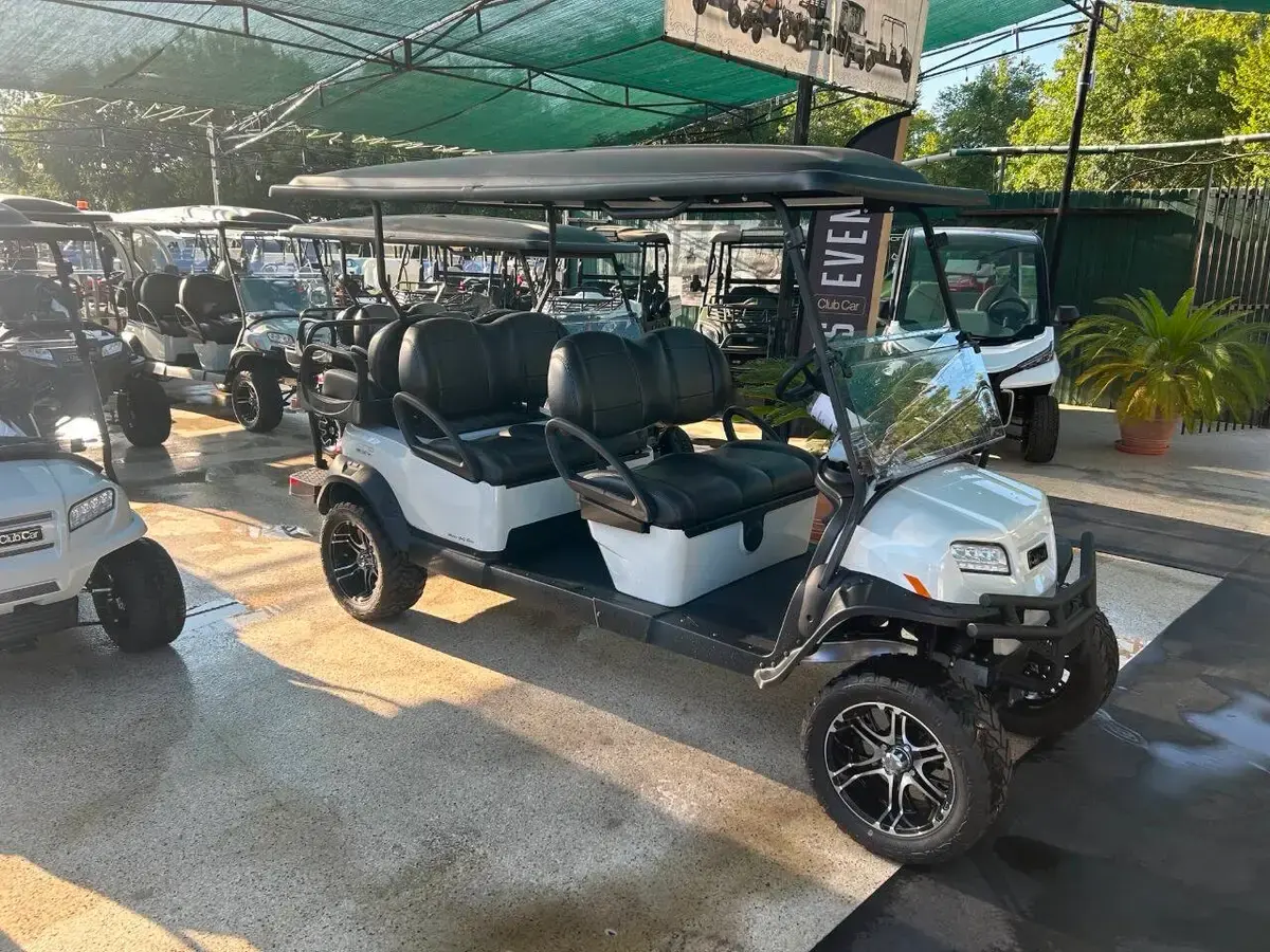 2027 Club Car Onward Electric photo 1
