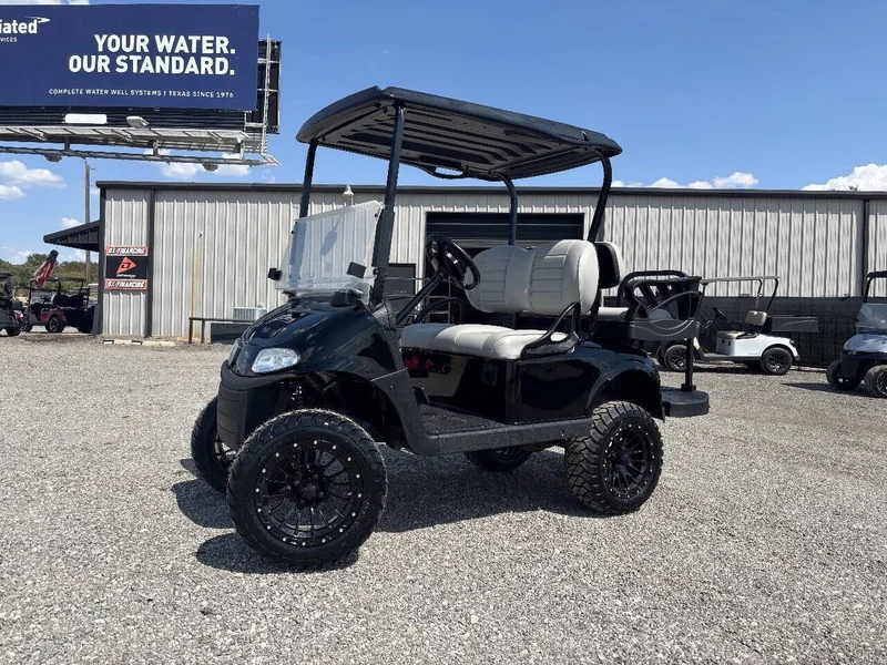 2020 E-Z-GO RXV photo 1