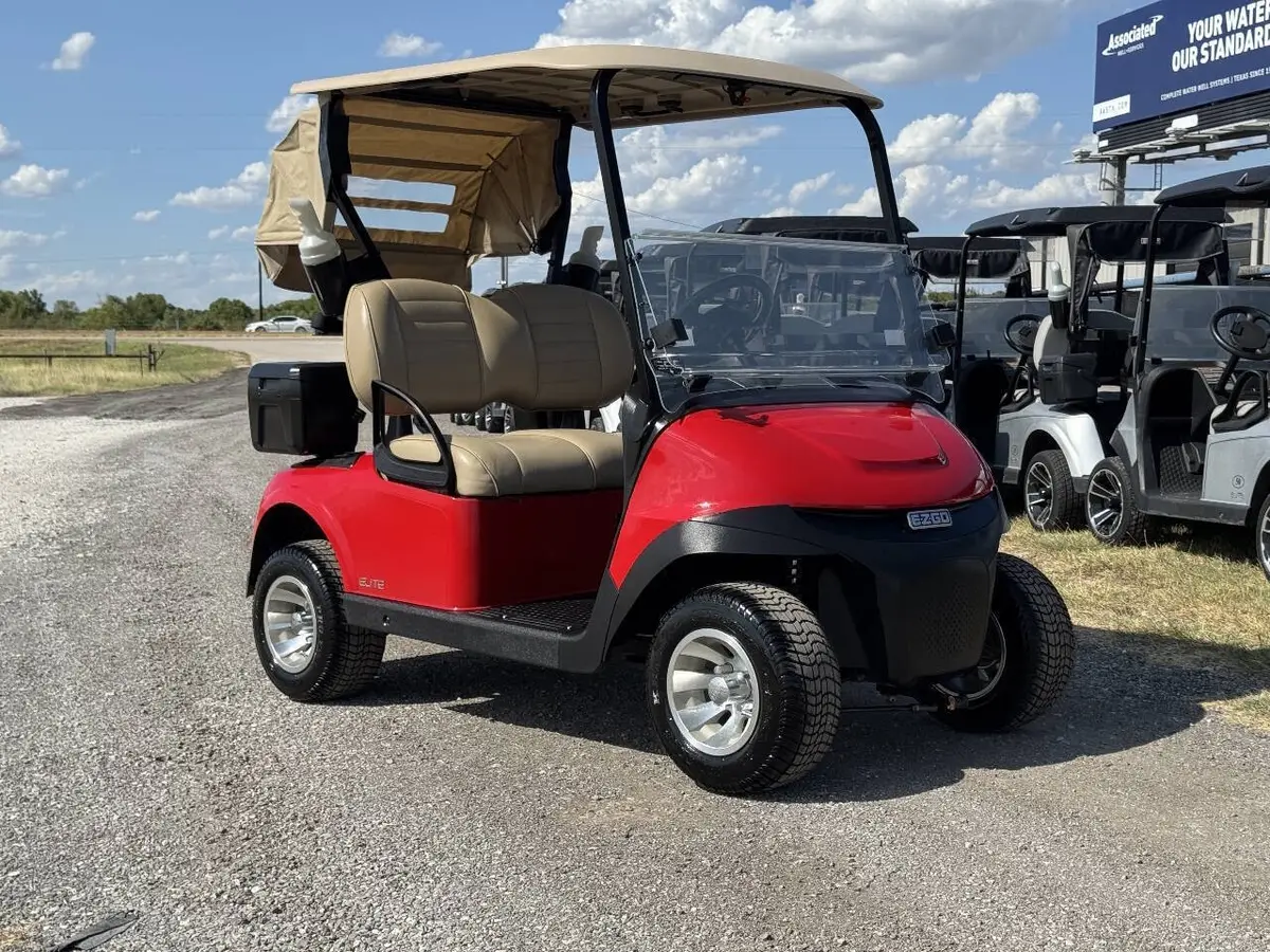 2024 E-Z-GO RXV ELiTE Lithium photo 1