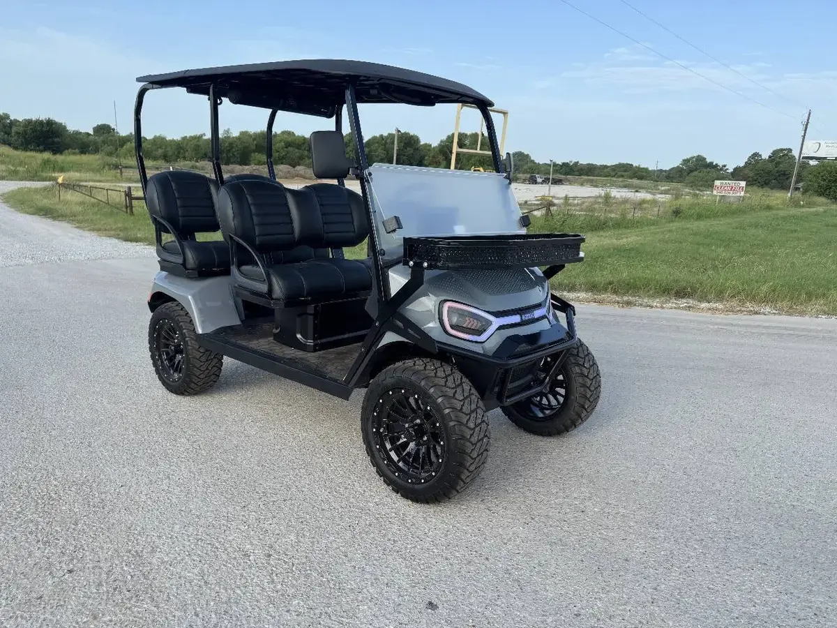 2026 E-Z-GO Liberty ELiTE Lithium photo 1