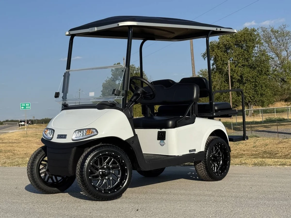 2021 E-Z-GO RXV ELiTE Lithium photo 1