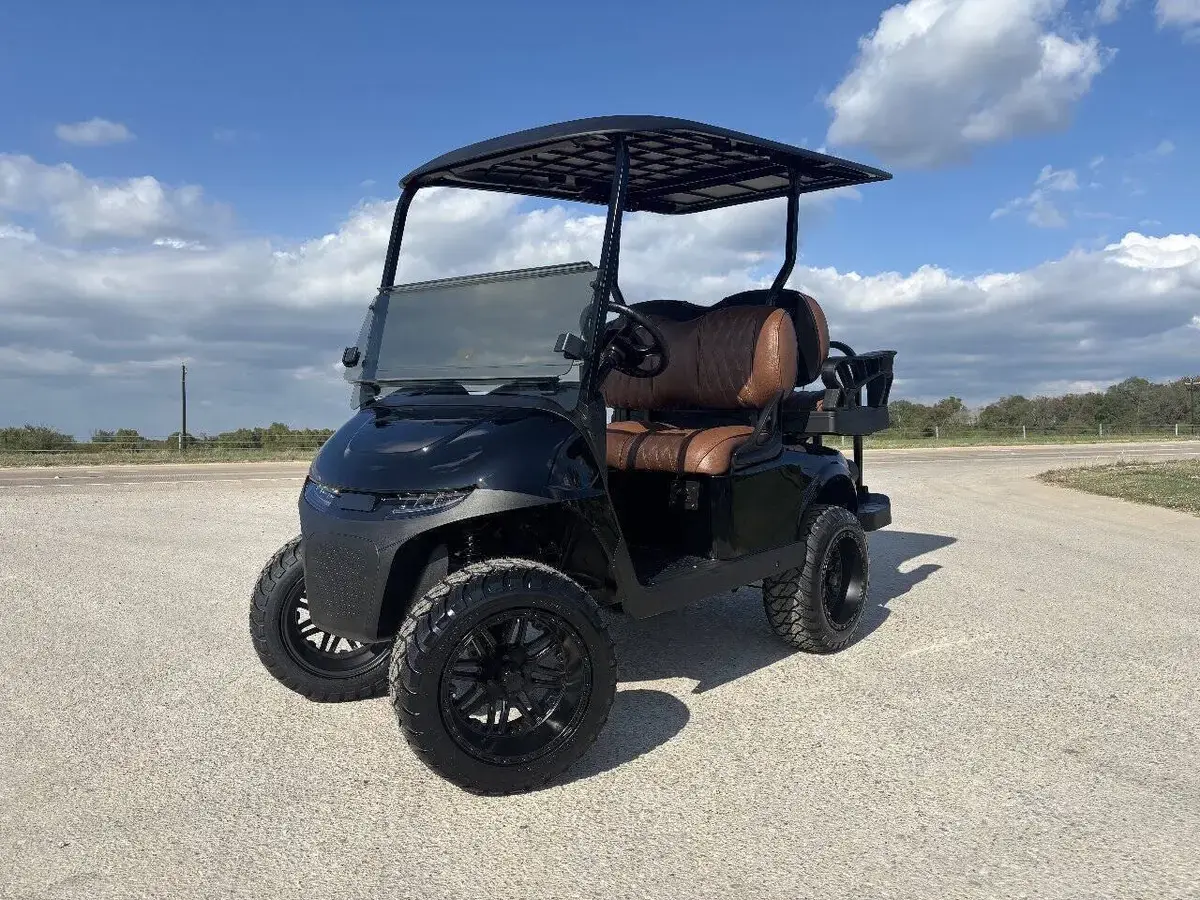 2024 E-Z-GO RXV ELiTE Lithium photo 1