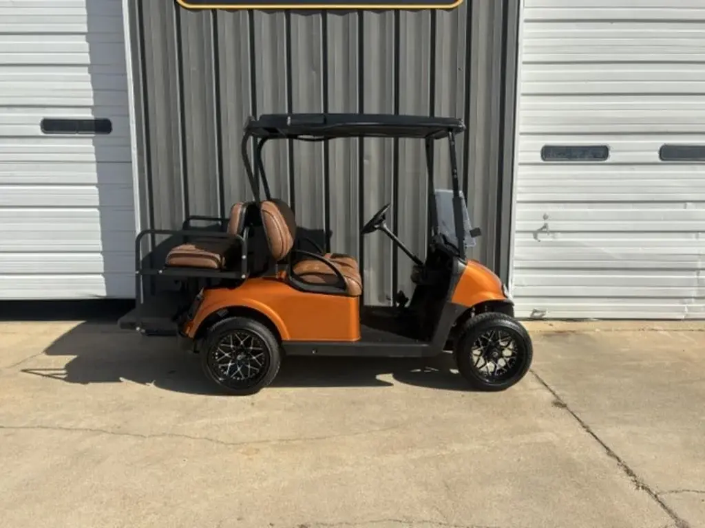 2021 E-Z-GO Freedom photo 1