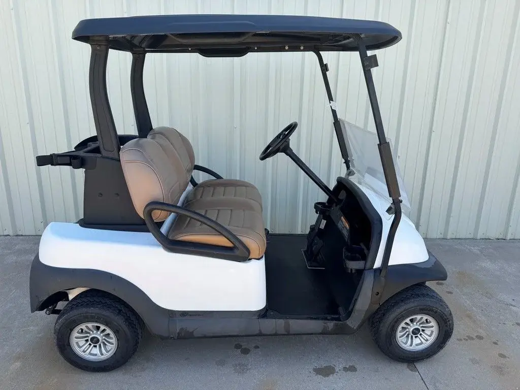 2018 Club Car Precedent photo 1