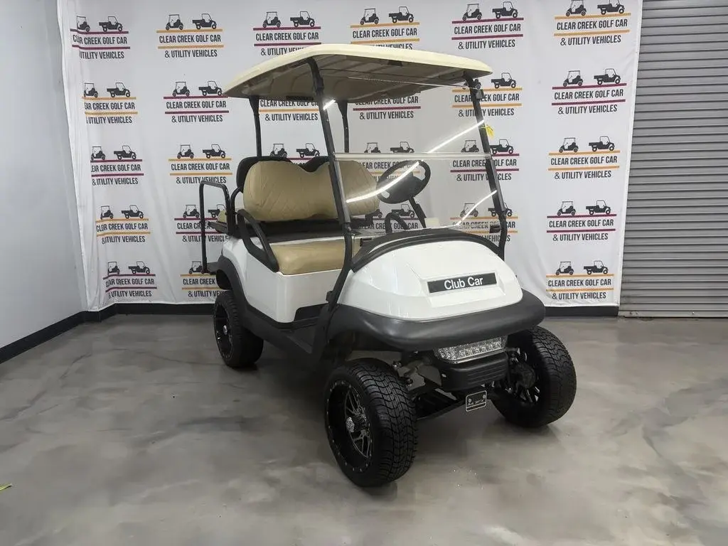 2017 Club Car Precedent photo 1