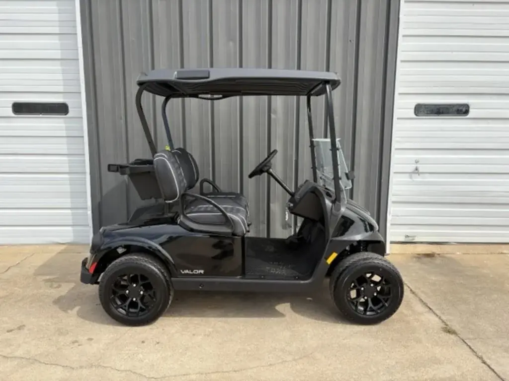 2027 E-Z-GO RXV 2 Valor S 13.5 Gas Black photo 1