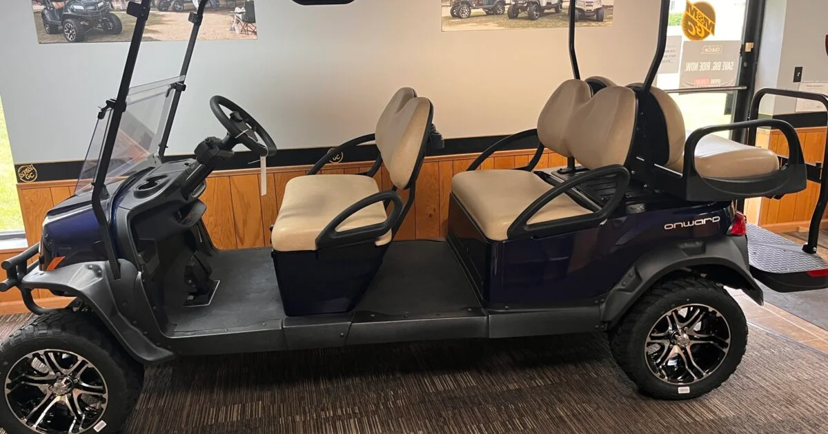 2027 Club Car Onward 6P EFI Gas photo 1