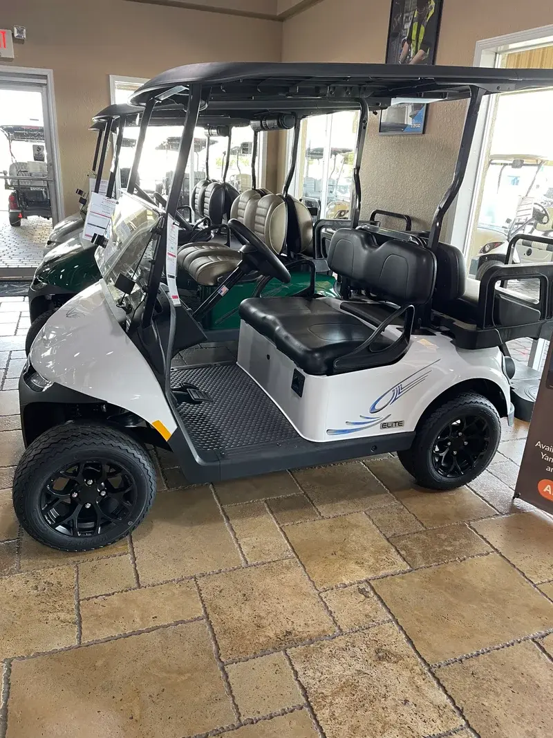 2026 E-Z-GO RXV ELiTE Lithium photo 1