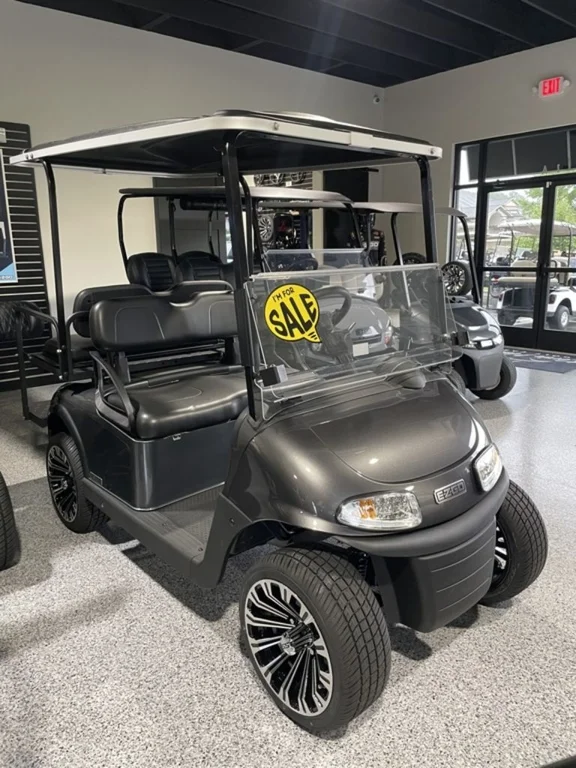 2020 E-Z-GO RXV photo 1