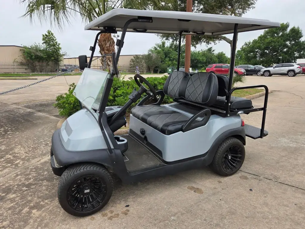 2012 Club Car Precedent Electric photo 1