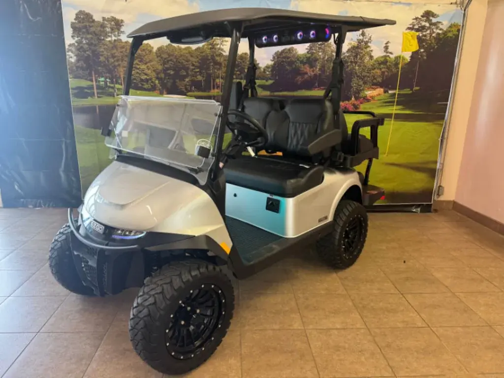 2026 E-Z-GO RXV ELiTE Lithium photo 1
