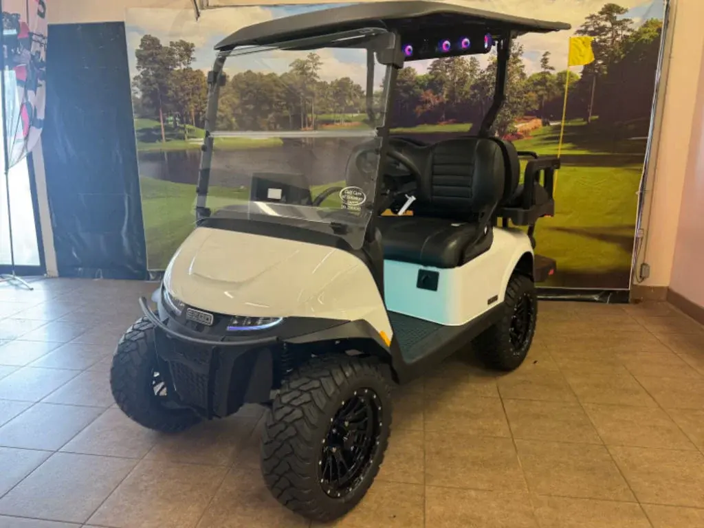 2026 E-Z-GO RXV ELiTE Lithium photo 1