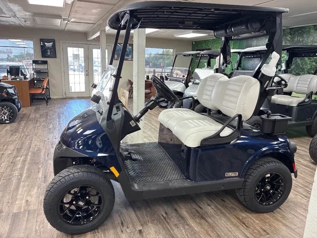 2026 E-Z-GO RXV ELiTE Lithium photo 1