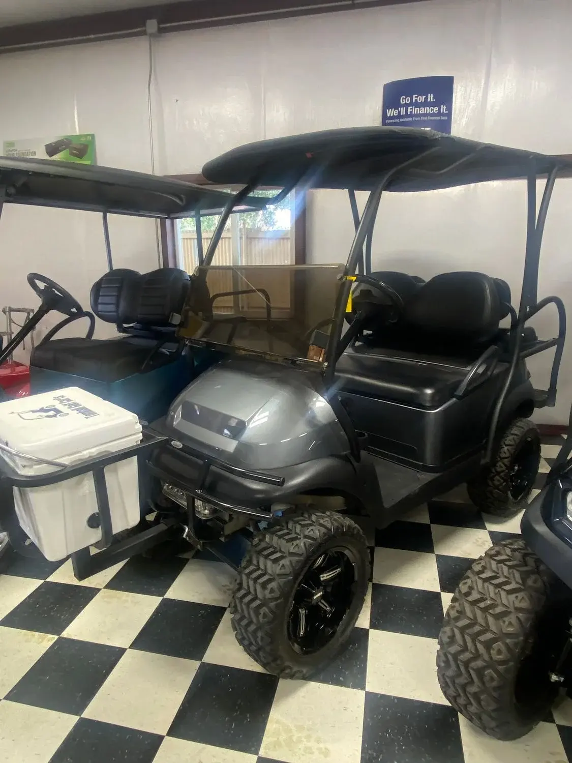 2018 Club Car Precedent Gas photo 1