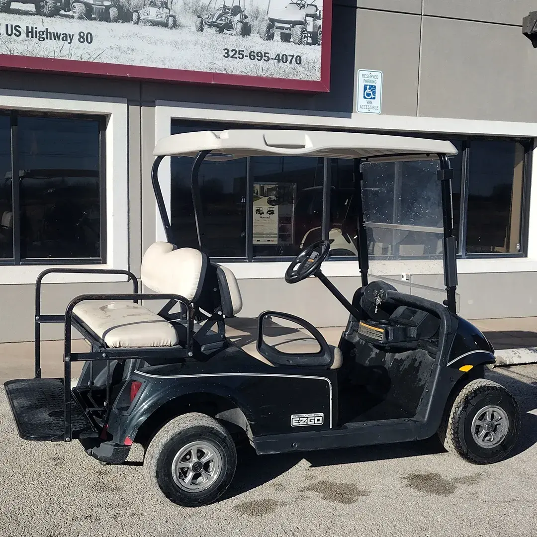 2017 E-Z-GO RXV Electric photo 1