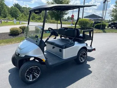 2026 E-Z-GO Valor ST Plus Package photo 1