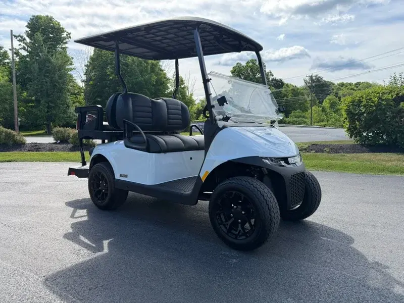 2026 E-Z-GO RXV ELITE 2/2 photo 1