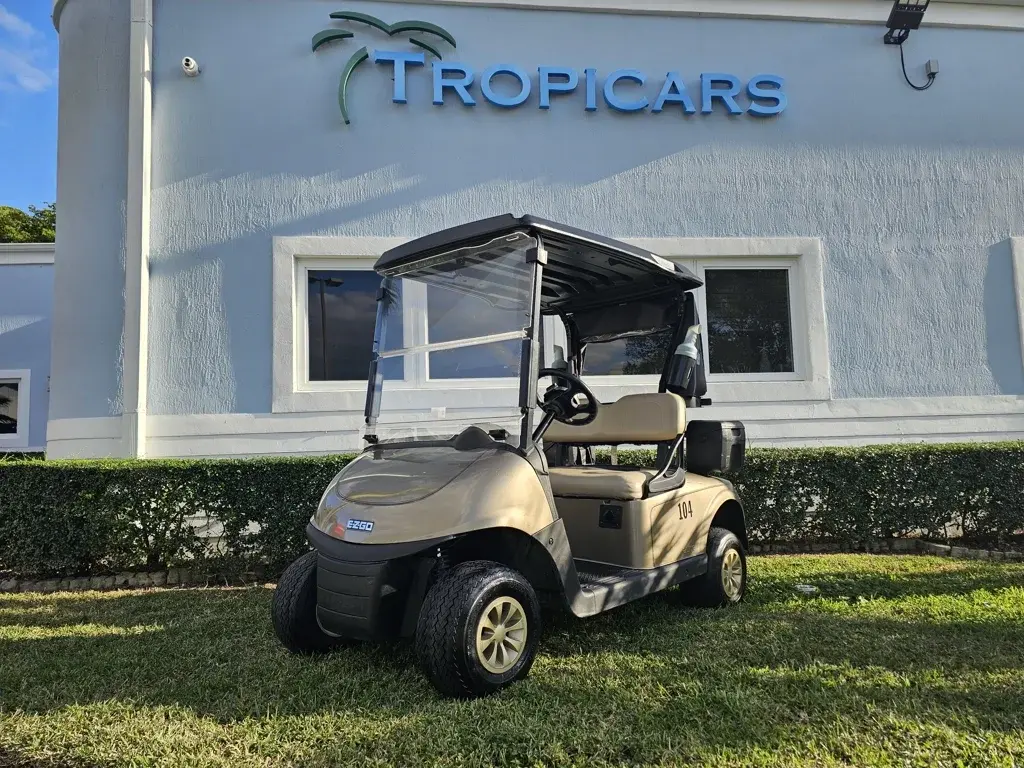 2021 E-Z-GO RXV ELiTE Lithium photo 1