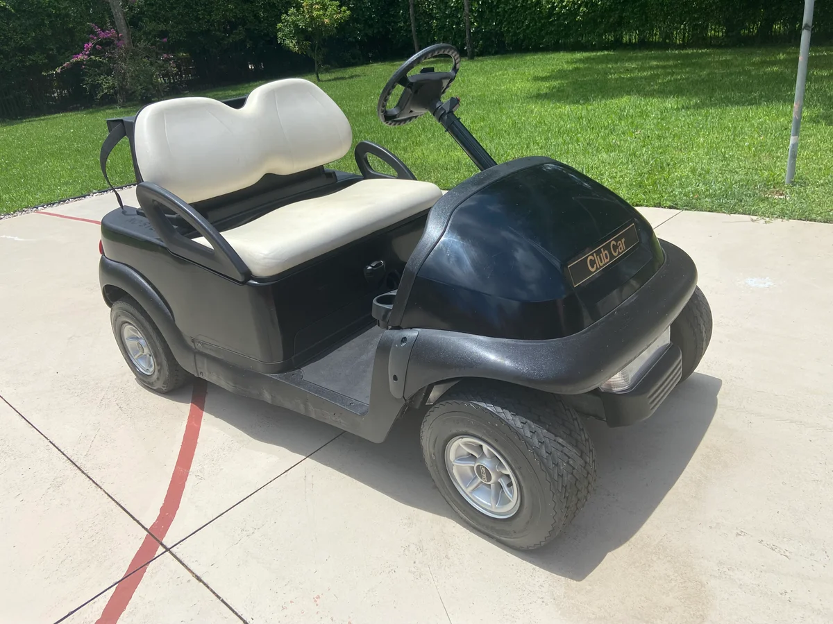 2009 Club Car Precedent Electric photo 1