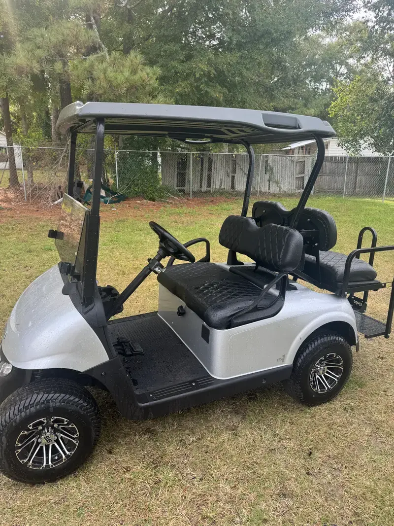 2023 E-Z-GO RXV Gas photo 1