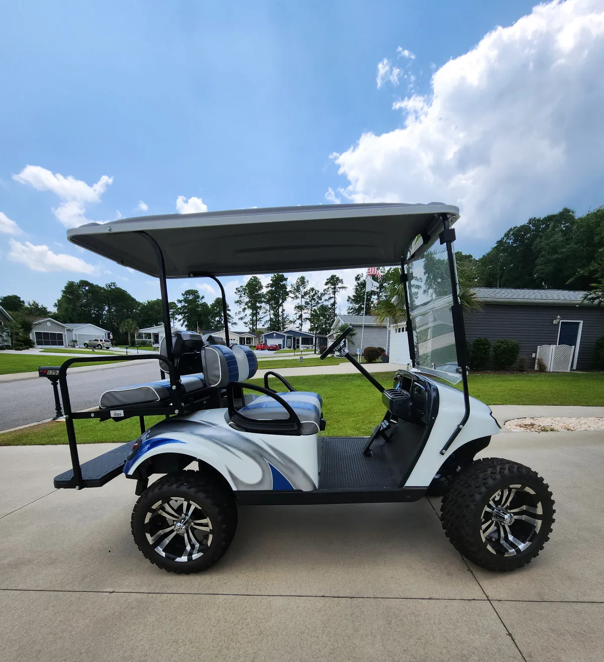 2018 E-Z-GO TXT ELiTE Lithium photo 1
